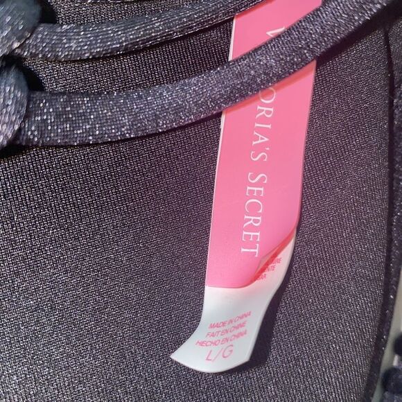 ✨ Victorias Secret The Macramé Babe Triangle Top✨ - Picture 7 of 7